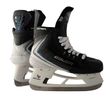 BAUER Vapor FLYLITE Junior – Hauptansicht des Paars BAUER Vapor FLYLITE Junior Eishockey-Schlittschuhe mit POWERFLY Halter und FLY-X Kufen, Hauptansicht des Paars