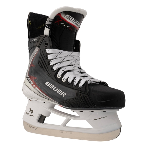 BAUER Vapor FLY40 Intermediate Eishockey-Schlittschuh in hinterer Dreiviertelansicht