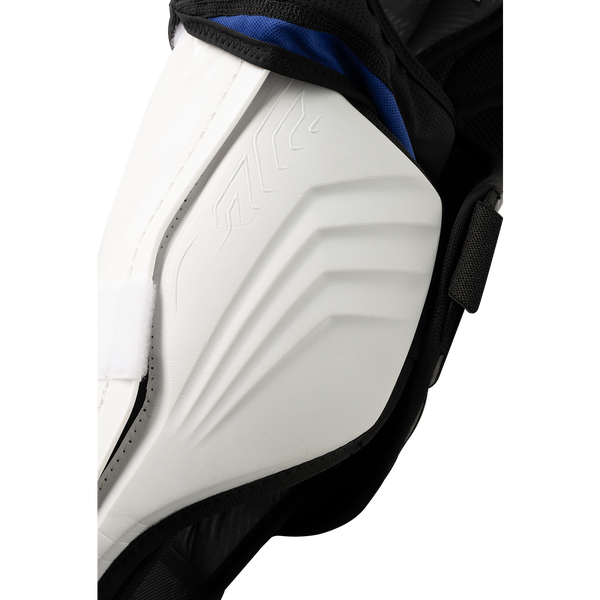 BAUER Vapor FLYLITE Intermediate Beinschoner – vollflächige Wadenabdeckung Vollflächige Wadenabdeckung des BAUER Vapor FLYLITE Intermediate Beinschoners