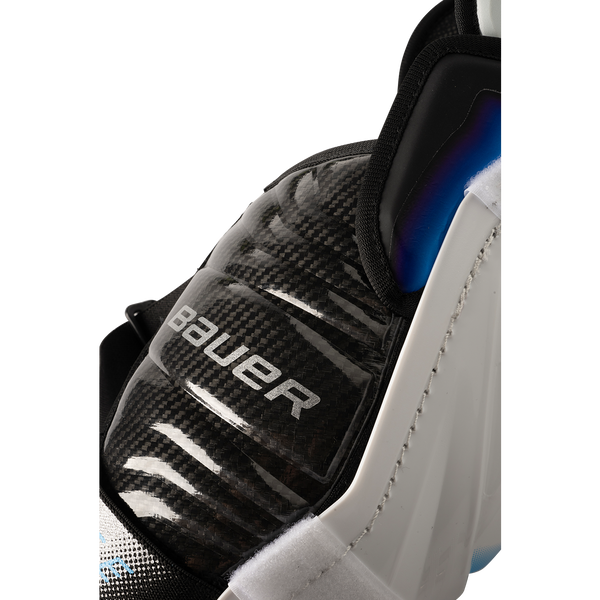 BAUER Vapor FLYLITE Intermediate Beinschoner – CURV Composite Wadenschutz CURV Composite Wadenschutz des BAUER Vapor FLYLITE Intermediate Beinschoners
