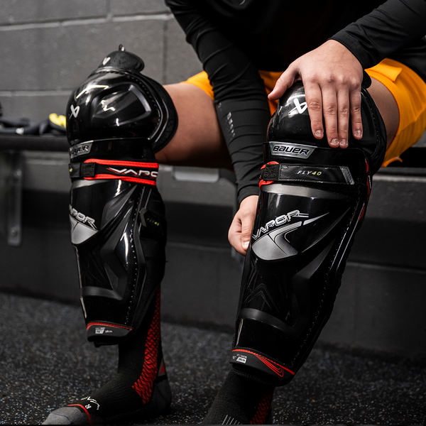 BAUER Vapor FLY40 Intermediate Beinschoner – Passform am Bein