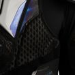 BAUER Vapor FLYLITE Senior Schulterschutz – FLEXPRENE Weste Detailansicht der geteilten FLEXPRENE Weste und Belüftungszonen