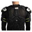 BAUER Vapor FLY40 Junior Schulterschutz – Rückansicht BAUER Vapor FLY40 Junior Schulterschutz Rückansicht am Spieler
