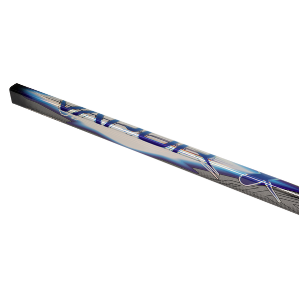 BAUER Vapor FLYLITE Senior – VAPOR Branding Detailed view of the VAPOR branding on the composite shaft