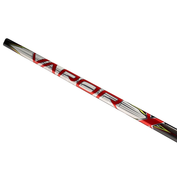 BAUER Vapor FLYPRO Senior – Vapor-X-Logo mit roten und gelben Akzenten im Detail