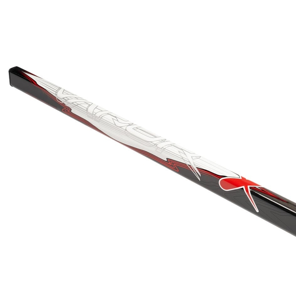 BAUER Vapor FLY40 Senior 60 Zoll Flex 87 Schaftgrafik Detail BAUER Vapor FLY40 Senior 60 Zoll Flex 87 Nahaufnahme der schwarzen weißen und roten Schaftgrafik