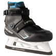 BAUER KONEKT HF3 S25 Junior Torwartschlittschuh – Vorderansicht Schwarzer BAUER KONEKT HF3 S25 Junior Torwartschlittschuh in vorderer Dreiviertelansicht