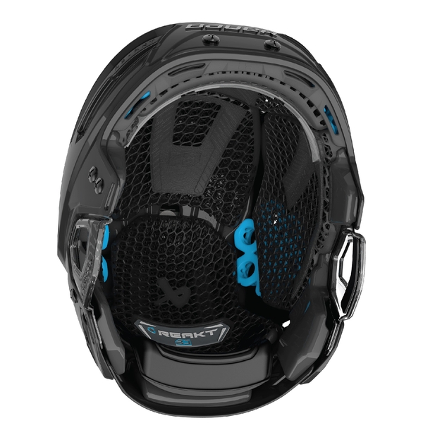 Innenansicht des schwarzen BAUER RE-AKT 3D S25 Eishockeyhelms mit ADAPTiV Lattice