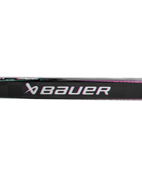 BAUER PROTO2 Grip Junior hockey stick 50 flex 54 inch Black – BAUER logo close-up