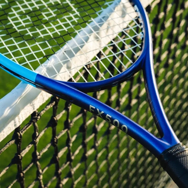 Dunlop FX 500 2026 Tennisschläger – Lifestyleansicht 4