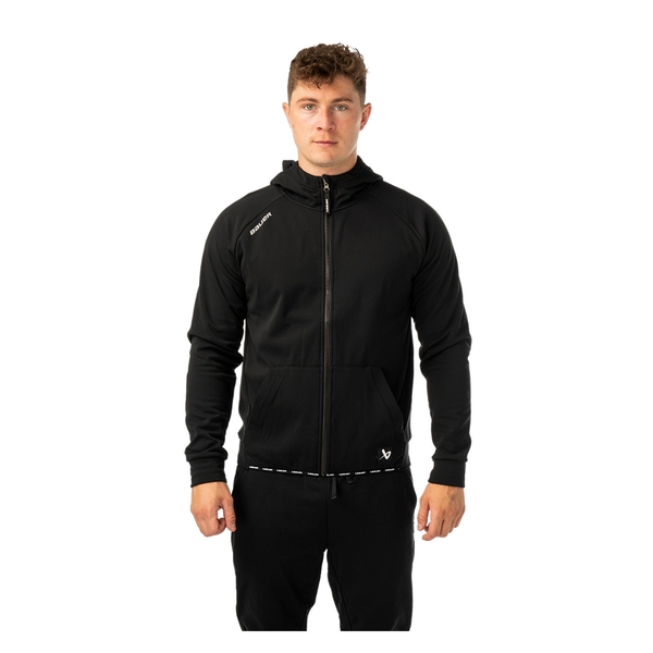BAUER Team Fleece Zip Hoodie Senior Schwarz am Model – vollständige Vorderansicht