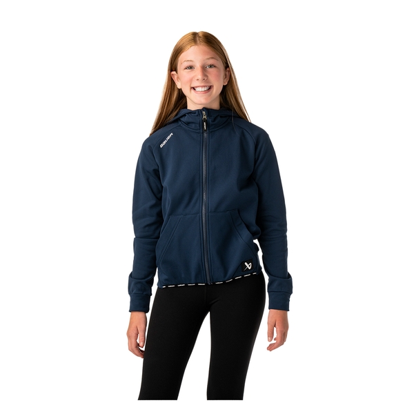 BAUER Team Fleece Zip Hoodie Youth Marineblau Youth am jungen Model mit sichtbarer Kapuze und Kängurutasche