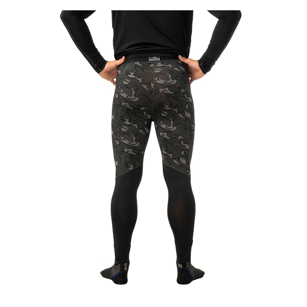 BAUER S26 Camo Performance Baselayer Hose Senior am Model – Rückansicht