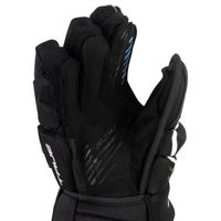 TRUE CATALYST NITRO Senior – detail view TRUE CATALYST NITRO Senior ice hockey gloves black detail view