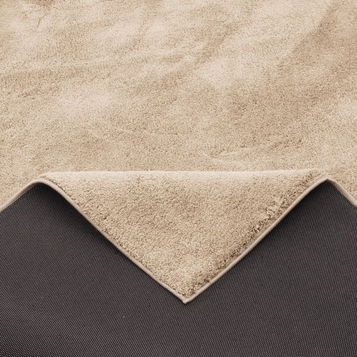 Silky-Beige-E-04.jpg