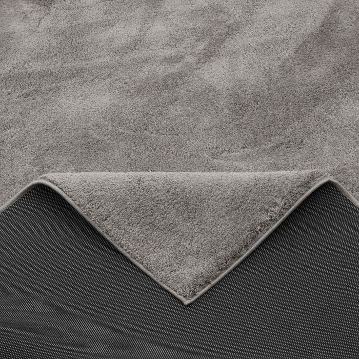 Silky-Grau-E-04.jpg