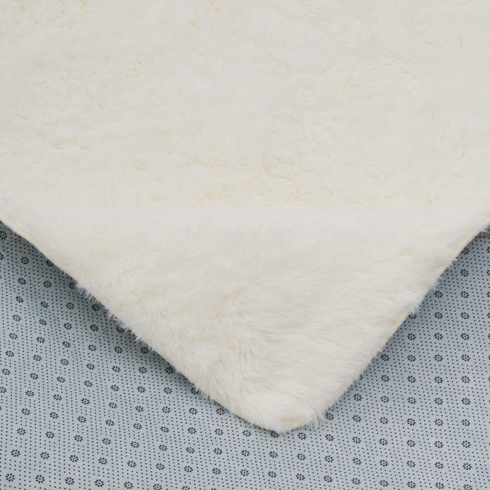 Fluffy-Weiss-80001-01-White-E-04.jpg
