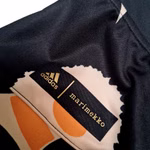 GT6002-adidas-marimekko-tennisrock-kurzer-rock-mohnblumen-blumen-sport-3.jpg