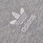 H33570-adidas-originals-damen-trefoil-3stripes-longsleeve-langarm-shirt-grau-meliert-y2k-grau-4.jpg