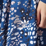 ay6681-adidas-originals-skirt-flower-blue-03.jpg