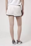 AB9741-adidas-topshop-shorts-lamb-kurze-hose-hot-pants-leder-weiss-05.jpg
