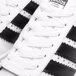 CG6496-adidas-originals-superstar-80s-white-black-breite-stripes-leder-sneaker-6.jpg