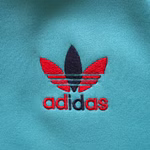 O58796-adidas-originals-junior-adicolor-hooded-flock-jacke-sportjacke-kapuzenjacke-clear-blue-scarlet-kinder-4.jpg