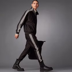 H33496-adidas-originals-blue-version-bb-tp-beckenbauer-track-pants-trainingshose-hose-black-schwarz-6.jpg H33496-adidas-originals-blue-version-bb-tp-beckenbauer-track-pants-trainingshose-hose-black-schwarz-6.jpg