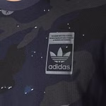 H13493-addas-herren-shirt-camo-aop-tee-shirt-camouflage-trefoil-night-navy-blau-2.jpg