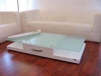 323-DESIGN-COUCHTISCH-Tisch-V-470-weiss-Milchglas-Gla.jpg