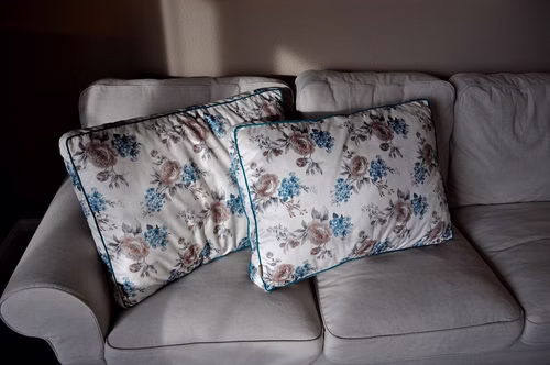 2x Dekokissen Kissen mit Füllung Carl Svensson Türkis Creme Rosen Blumen YF-3m