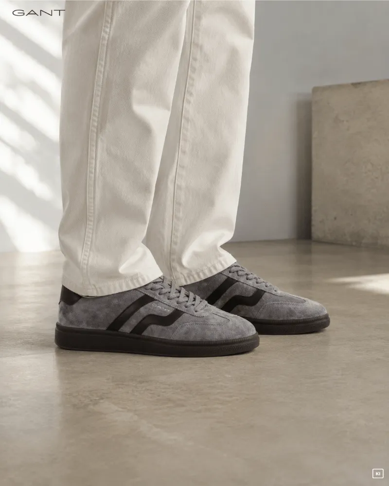 Sneaker