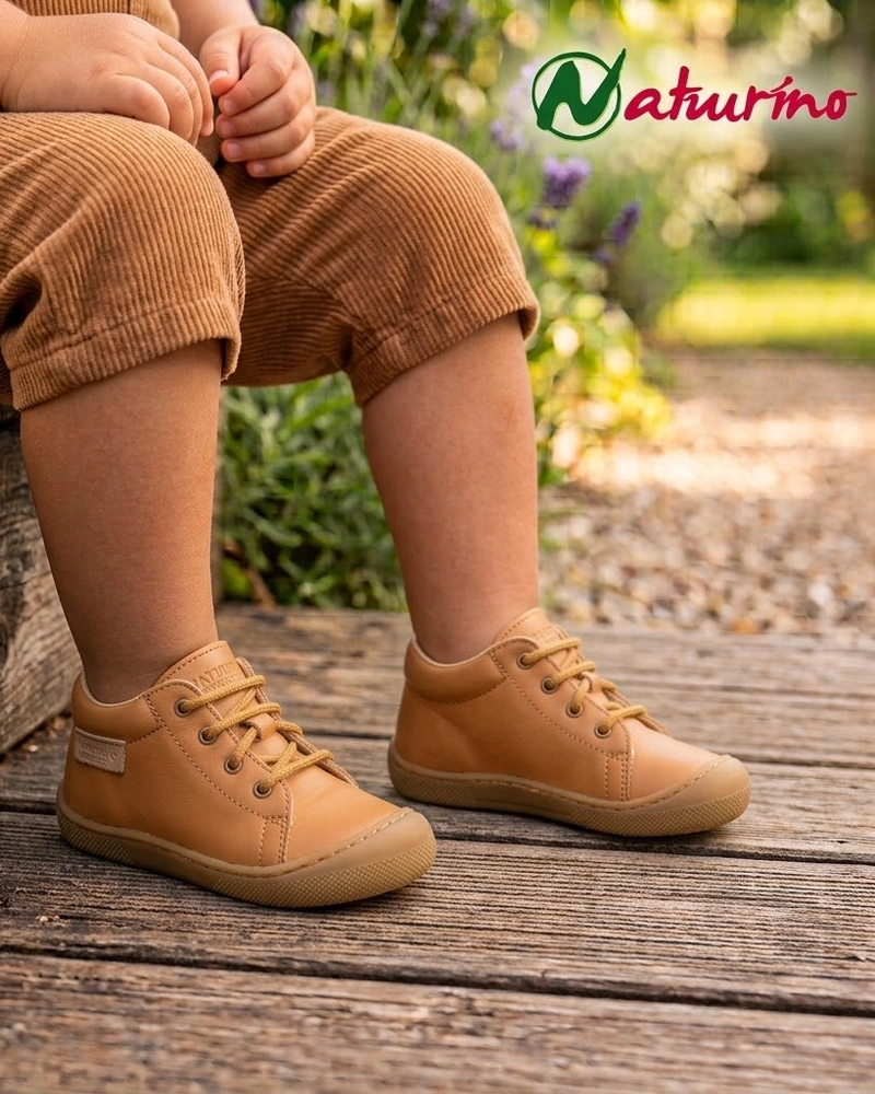 Schnürschuhe