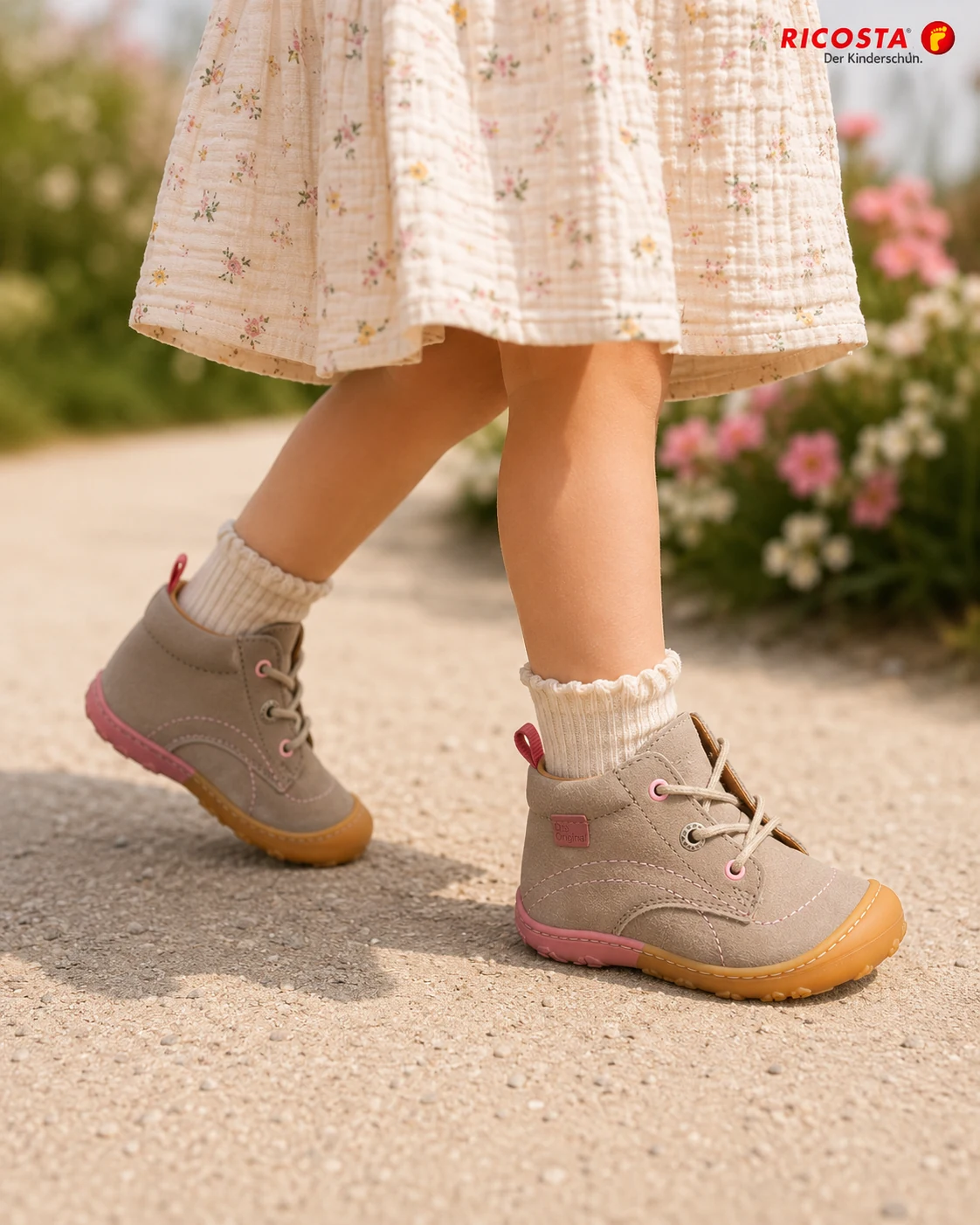 Schnür- | Klettschuh