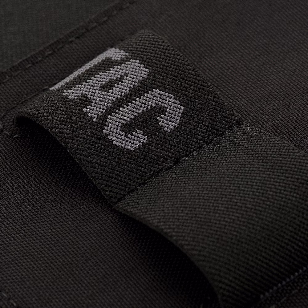 Black6.jpeg Black6.jpeg