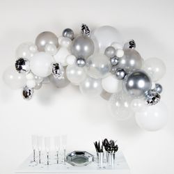 17250-Luftballon-Girlande-silber.jpg 17250-Luftballon-Girlande-silber.jpg