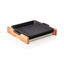 28122-LAVA-Grill--Servierpfanne-mit-Holzgestell--Serie-Serving-pans-36-Gusseisen-emailliert-26-x-26-x-4-cm.png 28122-LAVA-Grill--Servierpfanne-mit-Holzgestell--Serie-Serving-pans-36-Gusseisen-emailliert-26-x-26-x-4-cm.png