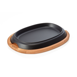 28133-LAVA-Brat--Servierpfanne-26-x-19-x-3-cm-mit-Holzuntersetzer--Serie-Serving-pans-36-Gusseisen-emailliert.png 28133-LAVA-Brat--Servierpfanne-26-x-19-x-3-cm-mit-Holzuntersetzer--Serie-Serving-pans-36-Gusseisen-emailliert.png