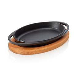 28139-LAVA-Brat--Servierpfanne-21-x-14-x-3-cm-mit-Holzuntersetzer-und-Stilgriff--Serie-Serving-pans-36-Gusseisen-emailliert.png 28139-LAVA-Brat--Servierpfanne-21-x-14-x-3-cm-mit-Holzuntersetzer-und-Stilgriff--Serie-Serving-pans-36-Gusseisen-emailliert.png