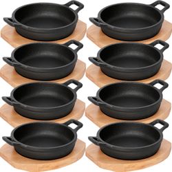 28314-8x-WAS-Germany-Servierpfanne-mit-Holzuntersetzer-und-zwei-Seitengriffen----16-cm-Gusseisen.jpg 28314-8x-WAS-Germany-Servierpfanne-mit-Holzuntersetzer-und-zwei-Seitengriffen----16-cm-Gusseisen.jpg