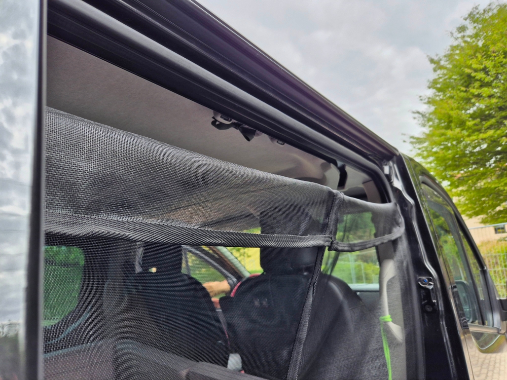 ISOCAMP® Fliegengitter Seitentürvorhang Opel Vivaro A | Opel Vivaro B | Nissan NV300 | Renault Trafic | Fiat Talento | ISOCAMP | Magnet Thermomatten