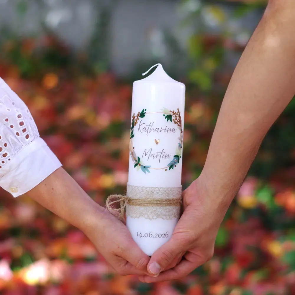 Hochzeitskerze mit Kranz personalisiert