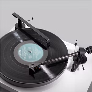 10054-Pro-Ject-Sweep-It-E-Mitlaufbesen-mit-Naturhaarbuerste-Schwarz-PJ-SE-IT-E-BK_1.jpg