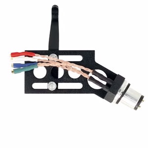 THAKKER CHS-19 cranked phono headshell in black. Bottom view.