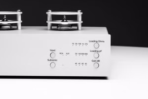 11645-Pro-Ject-Tube-Box-S3-B---Symmetrischer-Phono-Vorverstaerker--MM-MC--silber-PJ-TB-S3-B-S.jpg