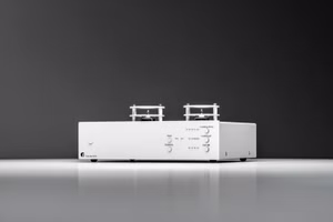 11645-Pro-Ject-Tube-Box-S3-B---Symmetrischer-Phono-Vorverstaerker--MM-MC--silber-PJ-TB-S3-B-S_1.jpg